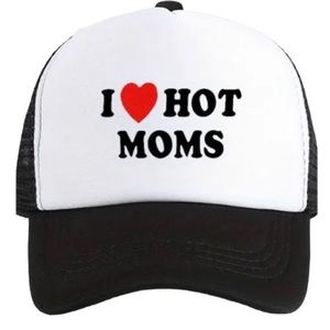 I love hot moms hat brand new